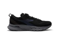Diadora Mythos Blushield Volo HIP Herren Running-Schuh