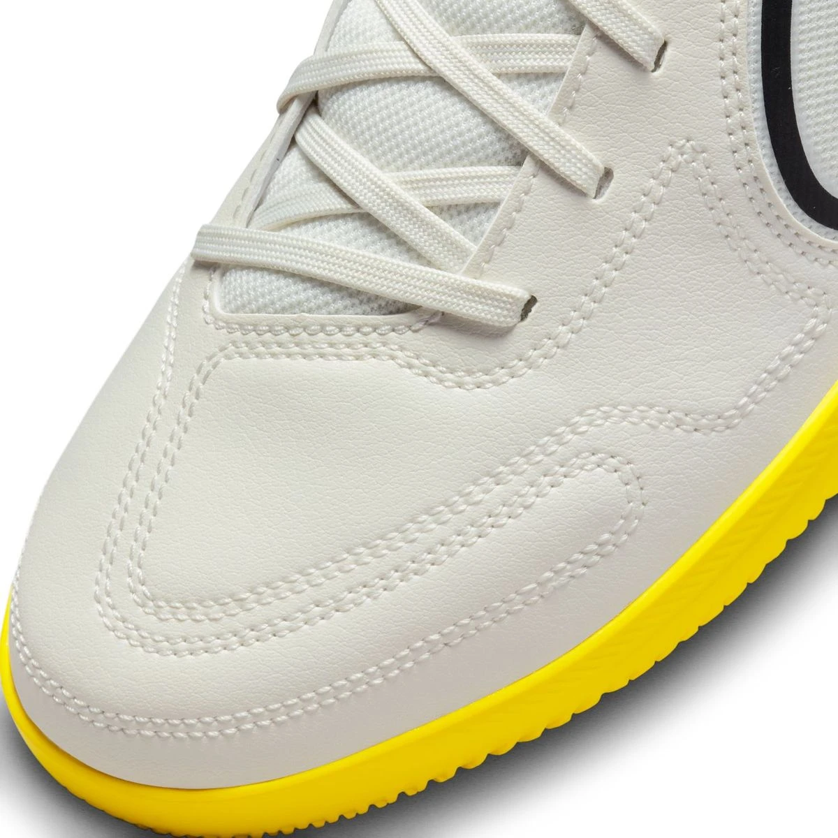 Nike Tiempo Legend 9 Club IC Unisex Fußball-Indoorschuh 4 Nike Tiempo Legend 9 Club IC Unisex Fußball-Indoorschuh – Bild 4